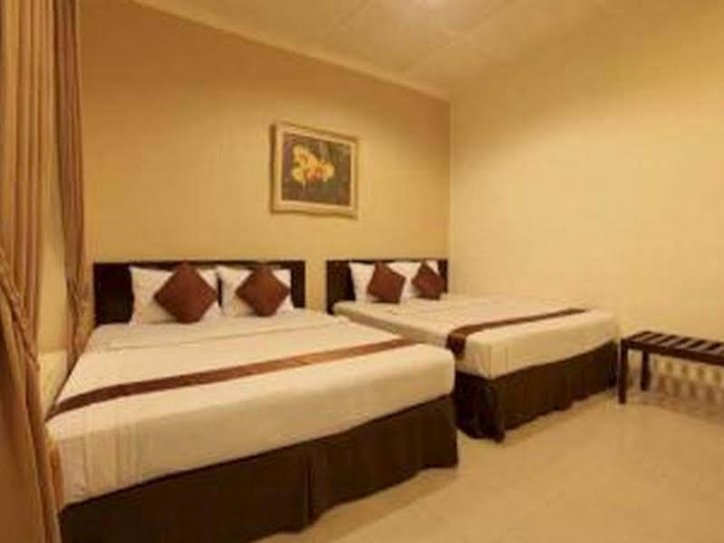 Hotel Indah Palace Tawangmangu Zewnętrze zdjęcie